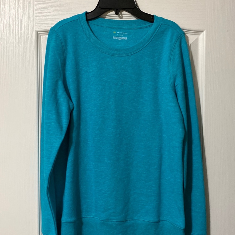 Tek Gear sweater size small